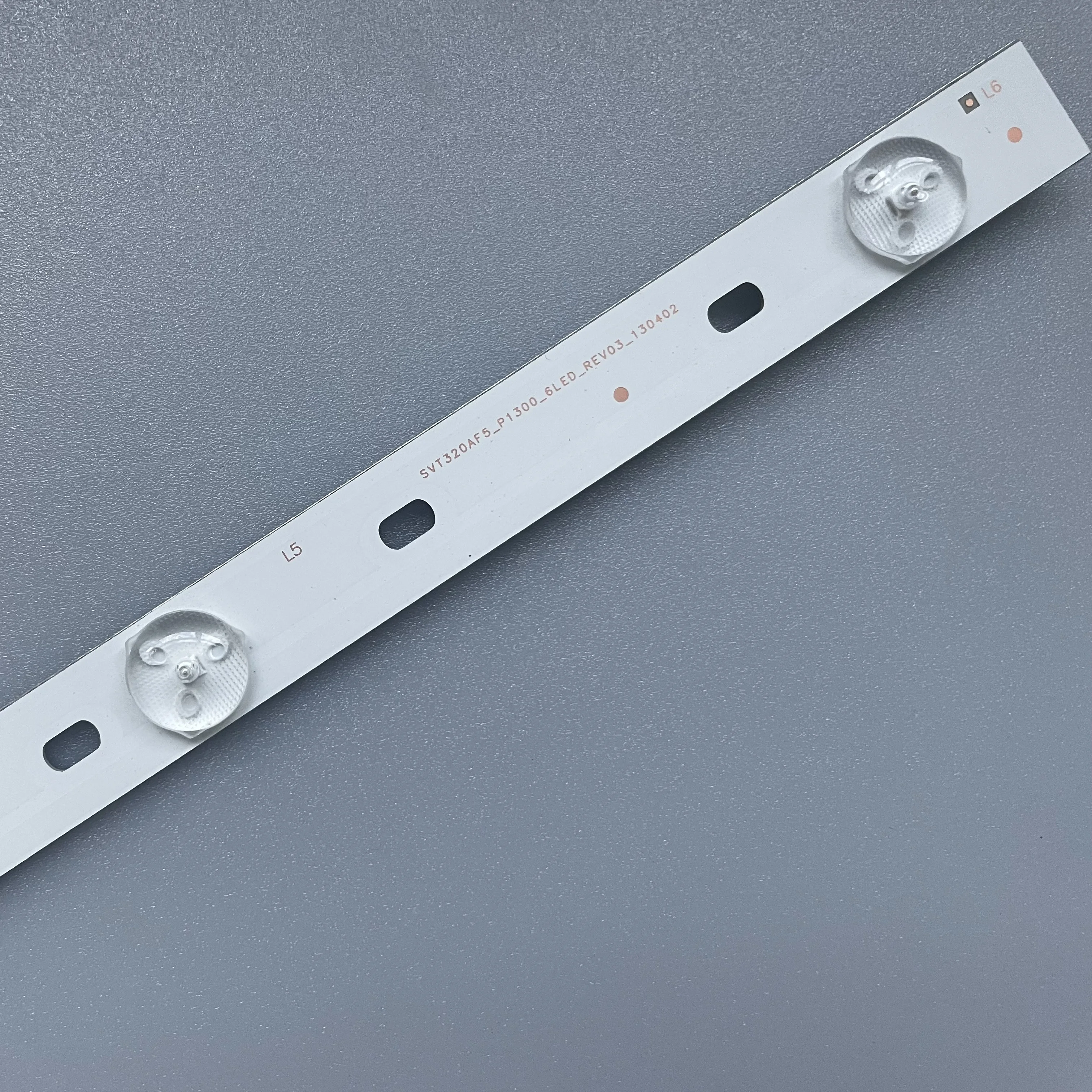 LED-подсветка LED свет SVT320AF5-P1300_6LED_REV03 для ТВ 32P1400 32P2400 32P2400VT 32P1400ZE 32P1400VE 32P1400D 6