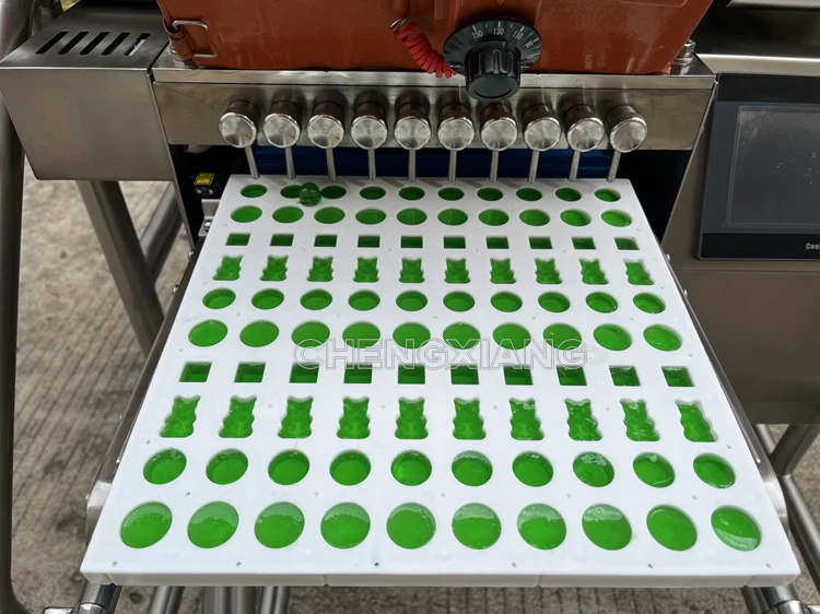 PLC control automatic gummy bear baby candy chocolate depositing machine