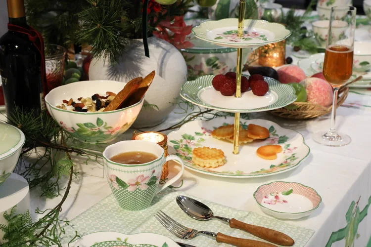 Supplies Ceramic Coffee Cup and Saucer Set with Handle New Bone China Tea With Saucer Mugs & Cups