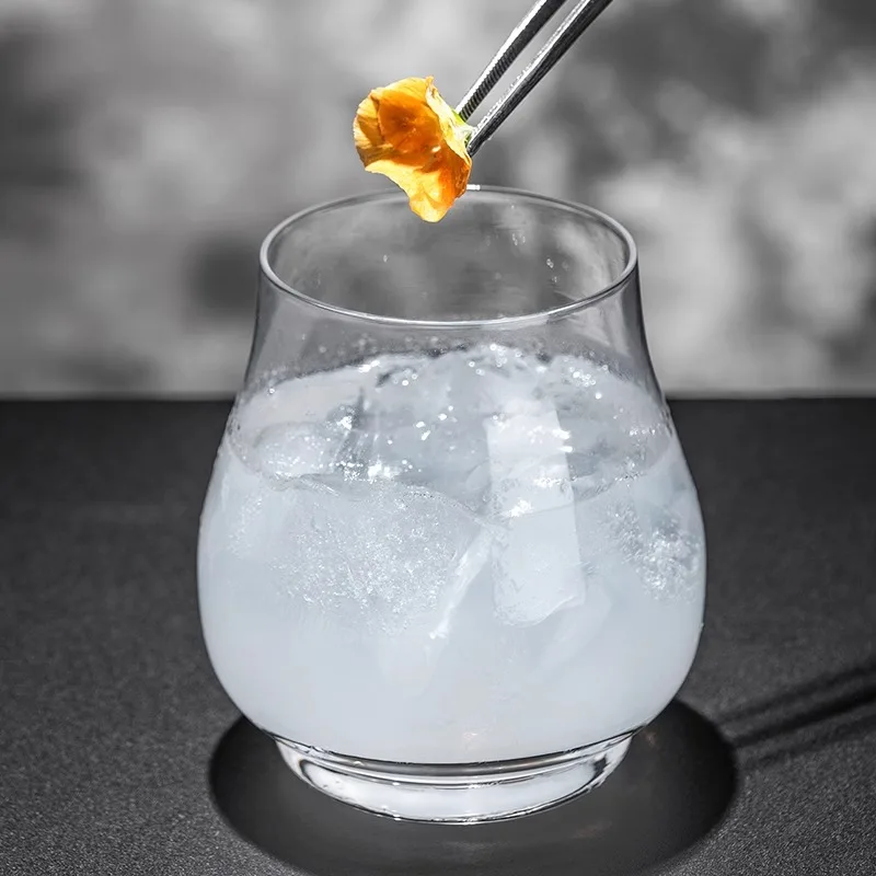 Creative convergent fragrant cocktail glass pot-bellied cold drink juice beer glass Vodka rum snifter whisky glass.