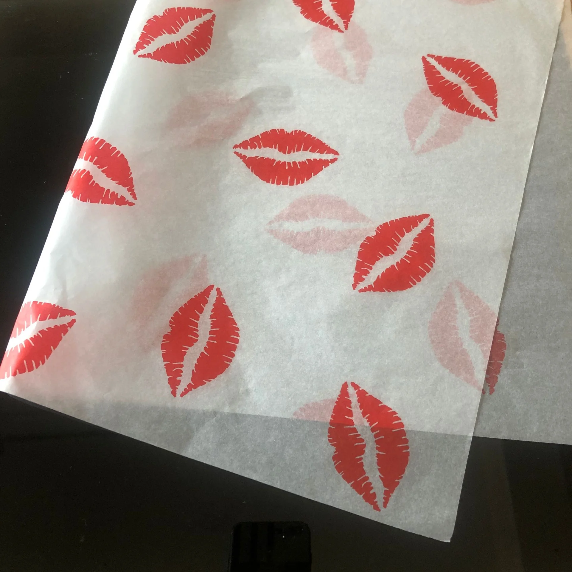17g Acid Free White Tissue Paper with Lip logo printed in 15x20 inch