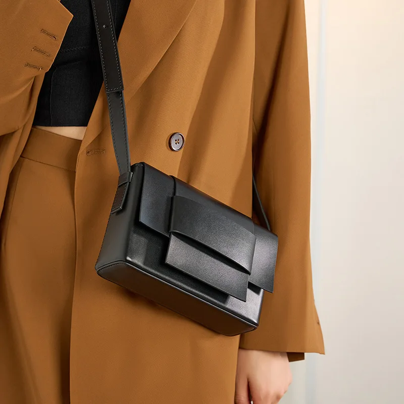 Cross-body neutral soft leather woven square bag Tofu bag Niche design one-shoulder cowhide bag for women