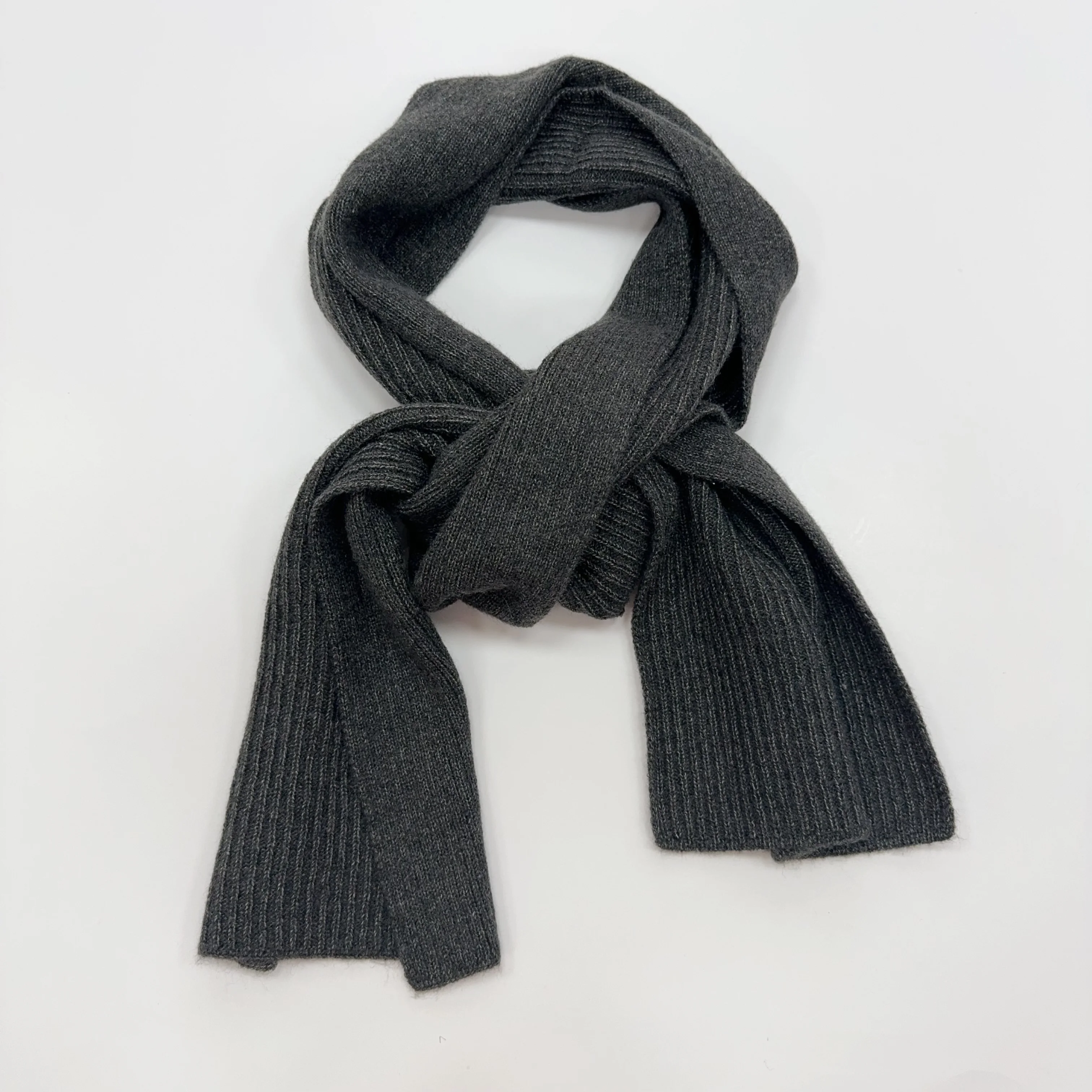 Unisex Winter Solid Color Knitted Flat Needle Scarf Classic Durable Customizable Scarf