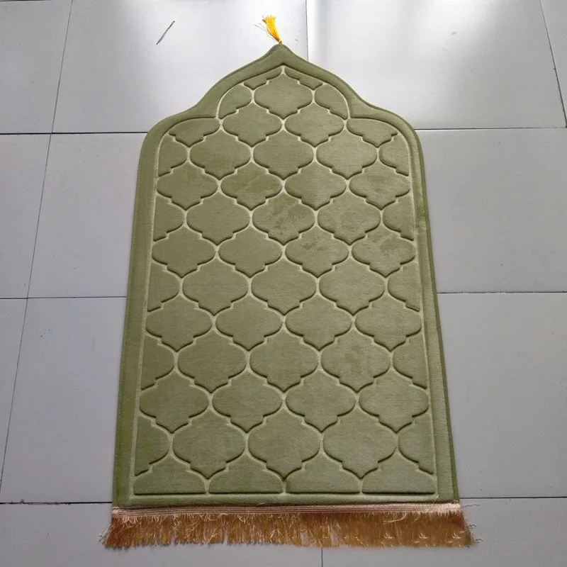 Wholesale Roll out cushion prayer mat carpet arabic muslim islamic anti slip Thick Soft prayer rug With tassel