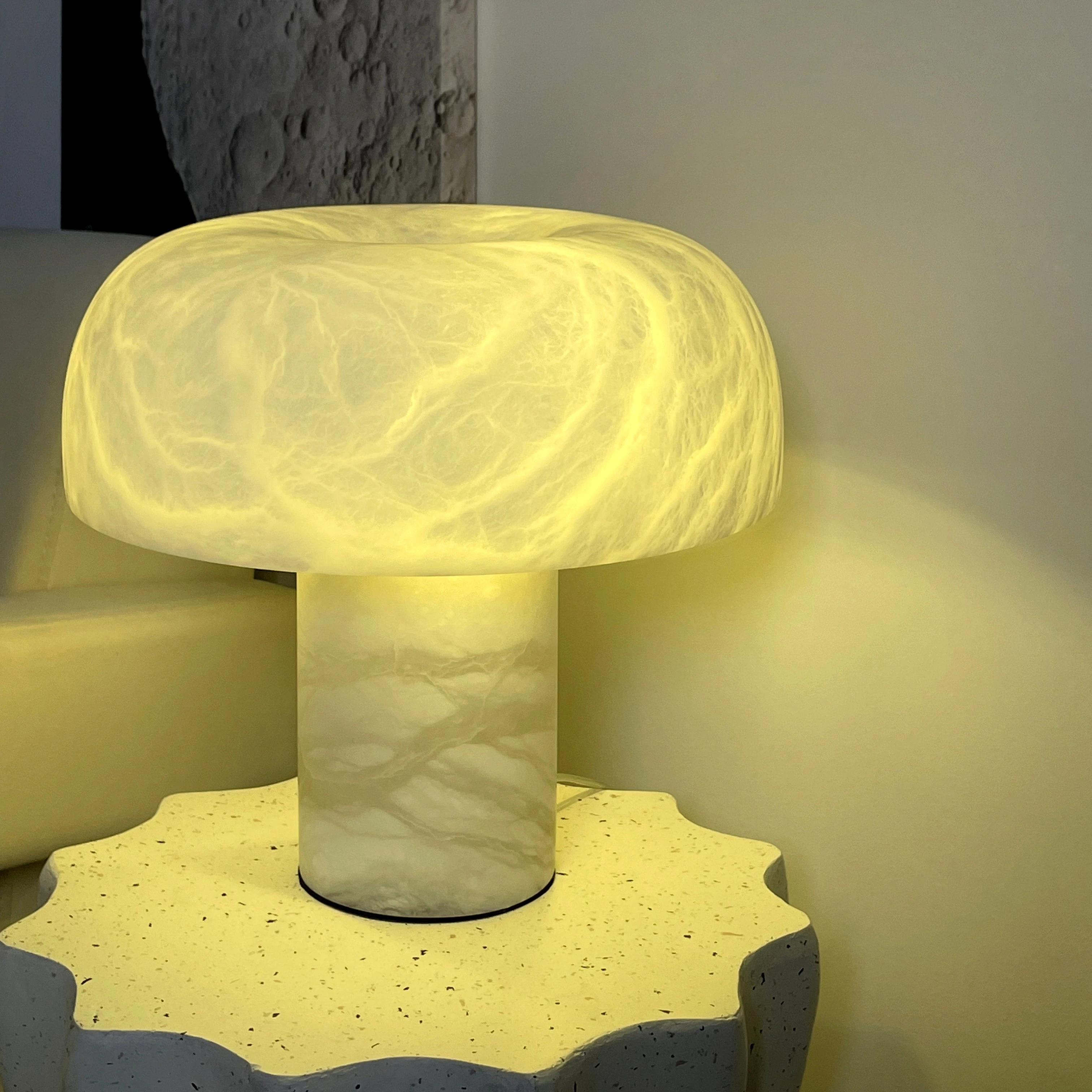HZX Nature Stone  Marble Table Lamp Simple Luxurious Marble Design for Bedroom Minimalist Bedside Lamp for Living Room