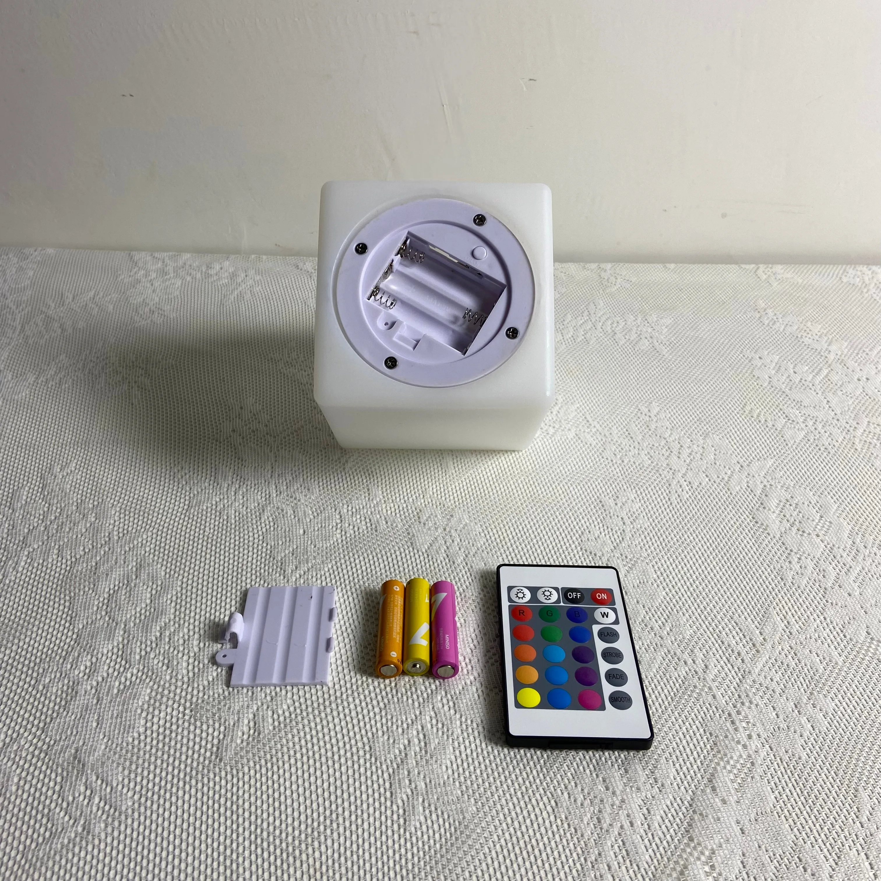 Glow Customizable LED Cube 3 AAA Battery Lighting Cube Light Support Custom Logo LED Cube Night Light