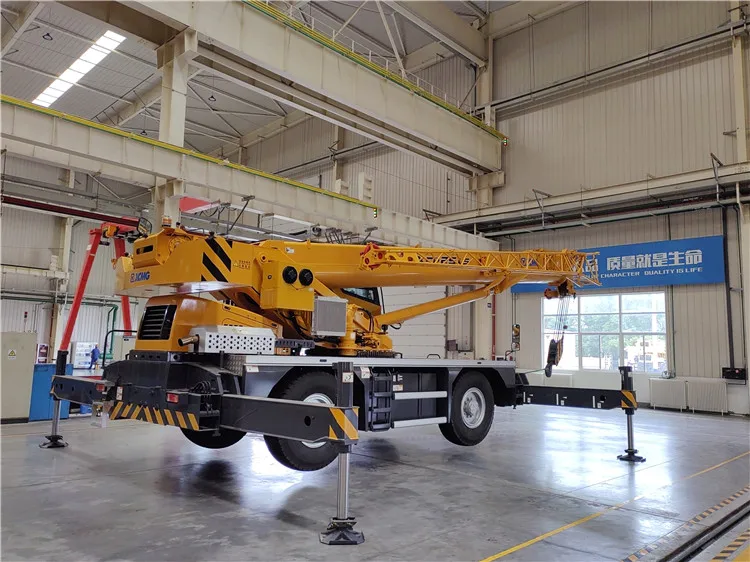 XCMG XCR25L5 2023 Year Used Telescopic Crane 25 Ton Mobile Rough Terrain Crane for Sale