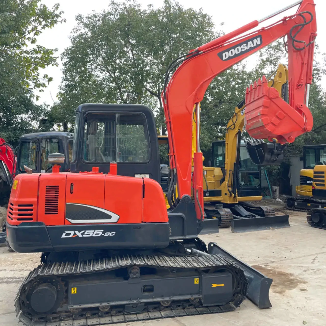 Лидер продаж экскаваторы Doosan DX55 б/у Корея экскаватор 5 тонн экскаватор-гусеничный для продажи