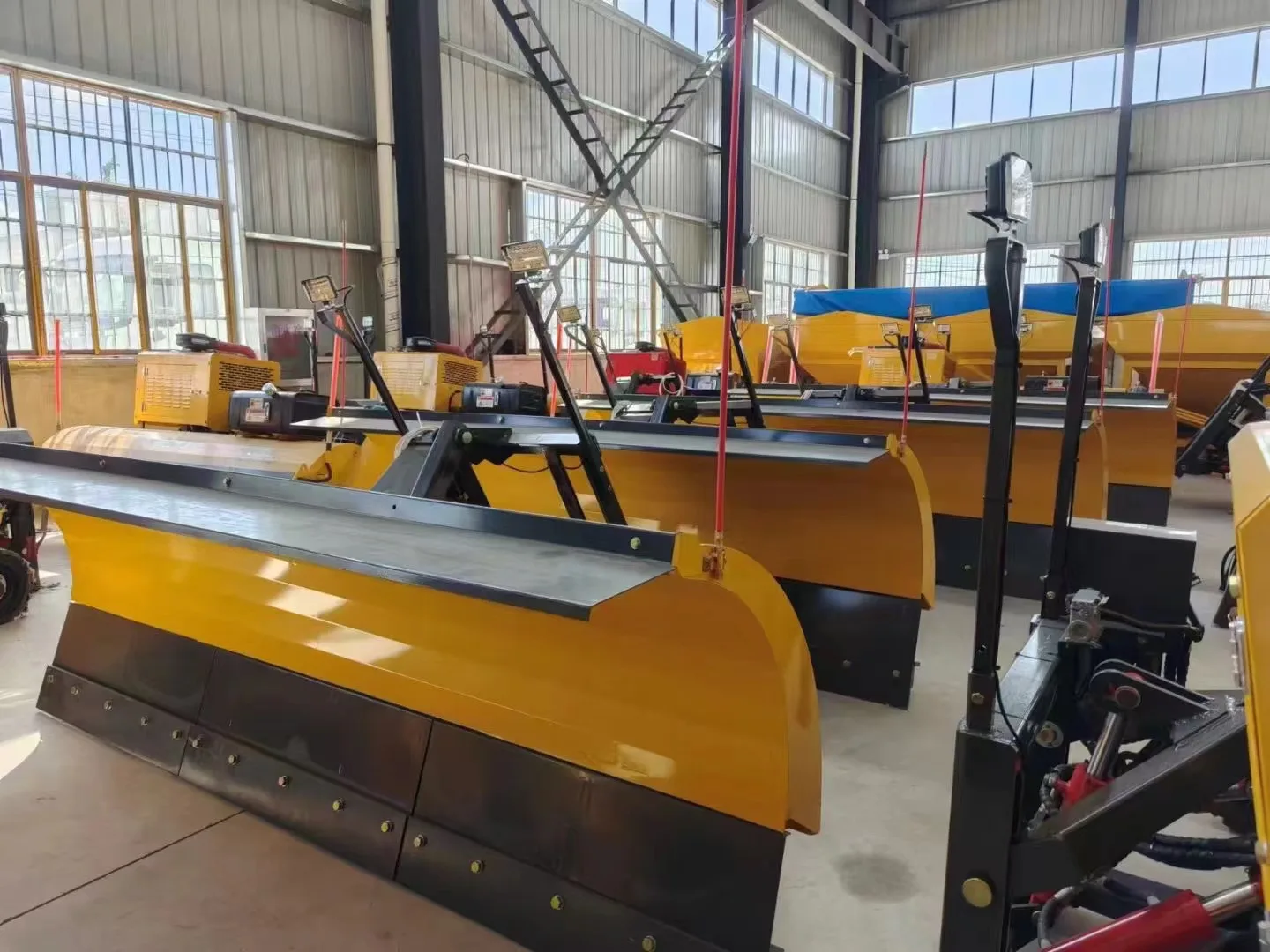Лидер продаж снегоочиститель 4*2