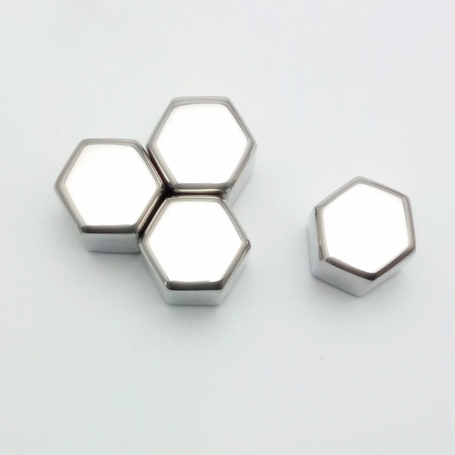 Gift set 4 pcs  wine coolers hexagon shaped stainless steel ice cube wine whiskey stone