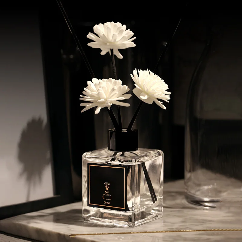 Wholesale Home Car Decor Perfume Aromatherapy Fragrance Essential 100ml Oil Dried Flower Luxury Reed Diffuser