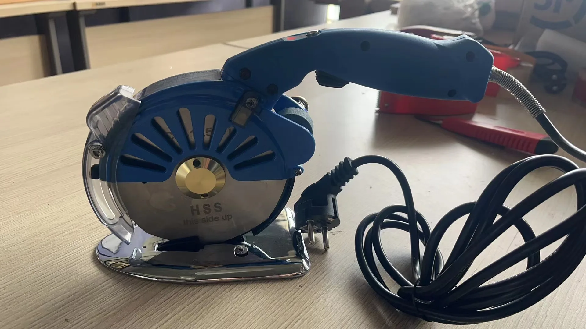 RCS-100/110/125 electric scissors cutting machine Electric scissors broken cloth cutting machine cutting machine