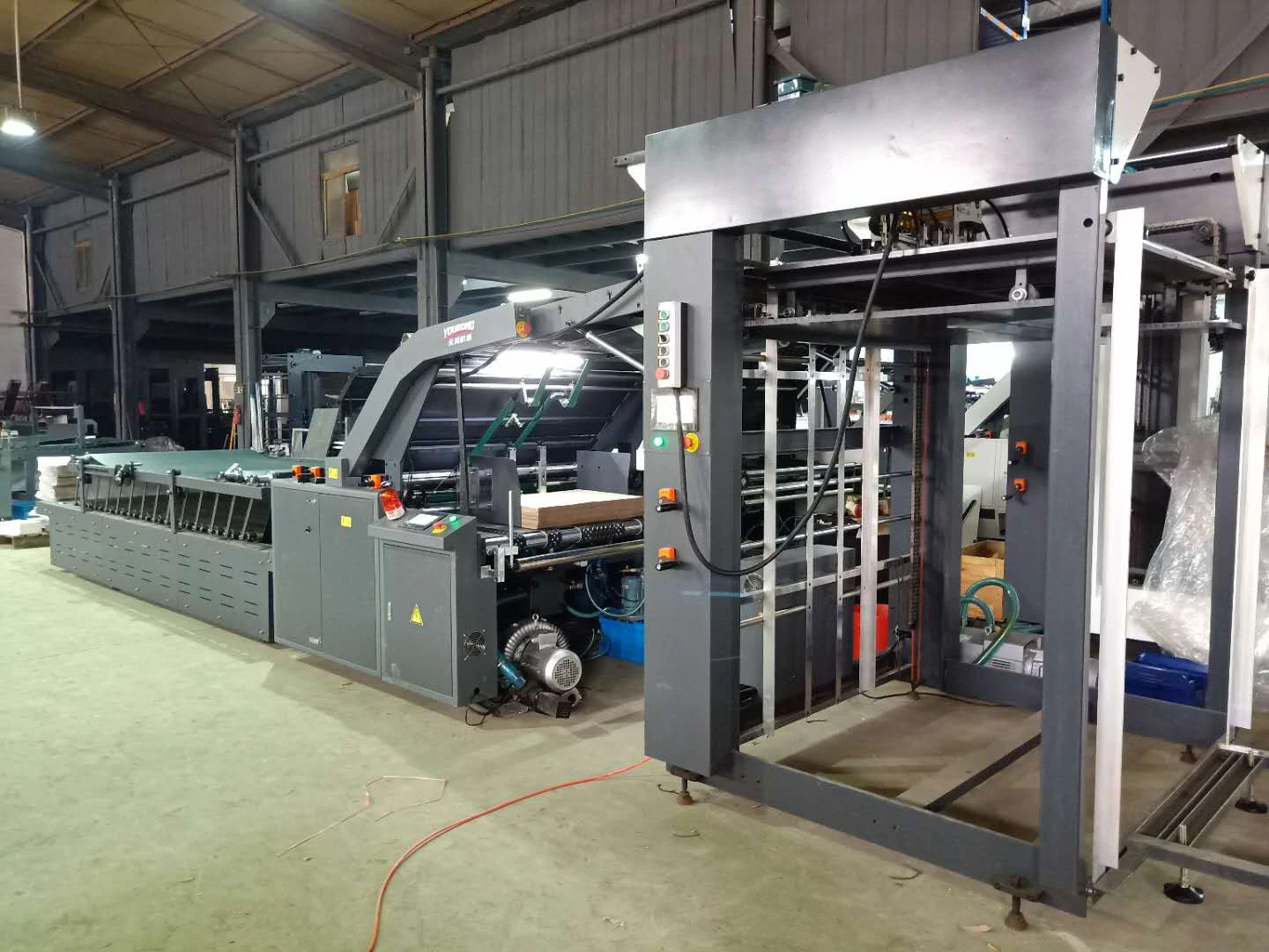 Automatic & Manual Laminating Machine with independent water tank control cycle(YB-1300D/1450D/1650D)