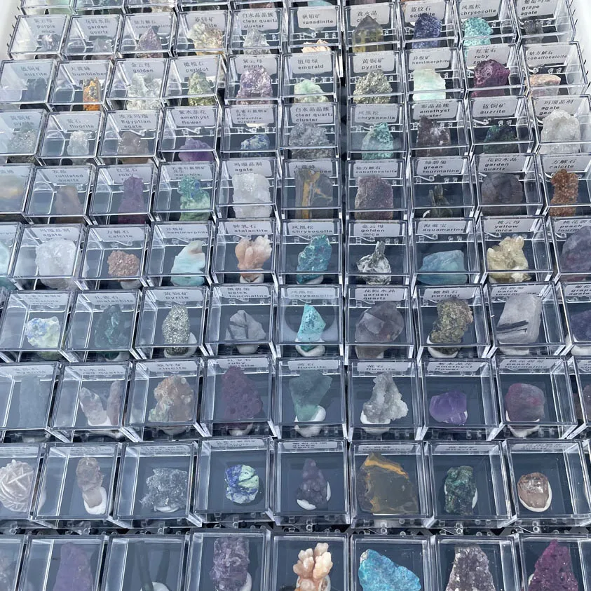 Wholesale Natural Crystal Gemstone Mineral Rock Crystal Mineral Specimen with Acrylic Packing Gift Box