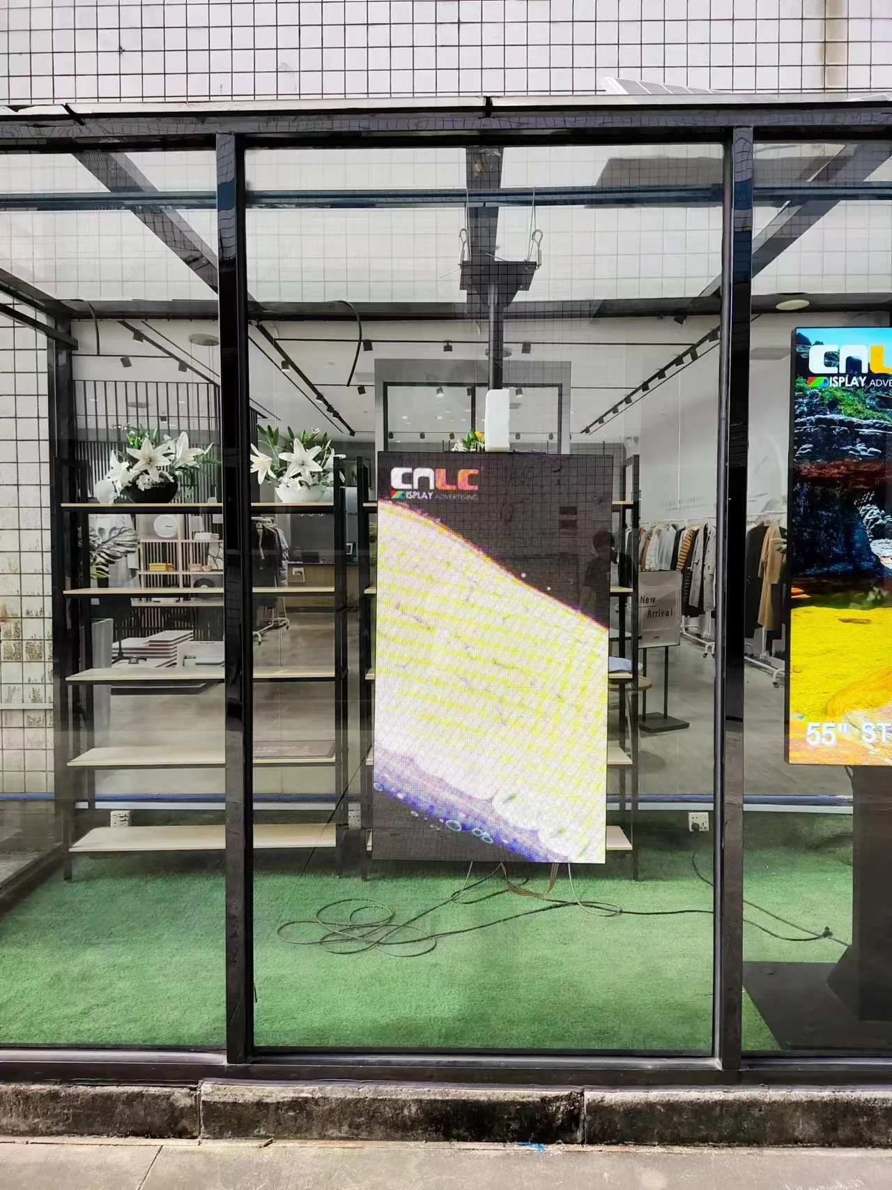 wholesale price Window facing digital signage high clearly LCD full color led outdoor advertising screen