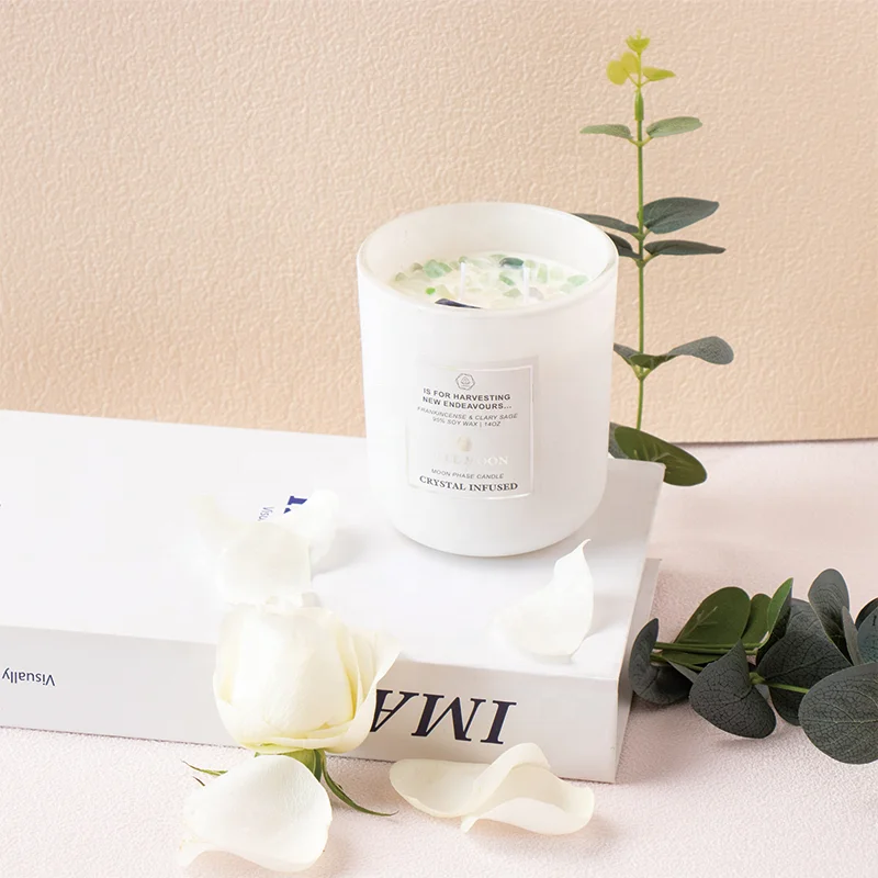 Wholesale Customize Natural Fragrance Oil Crystal Scented Candle  Glass Jar Handmade Soy Wax Aroma Candle for Home Scents