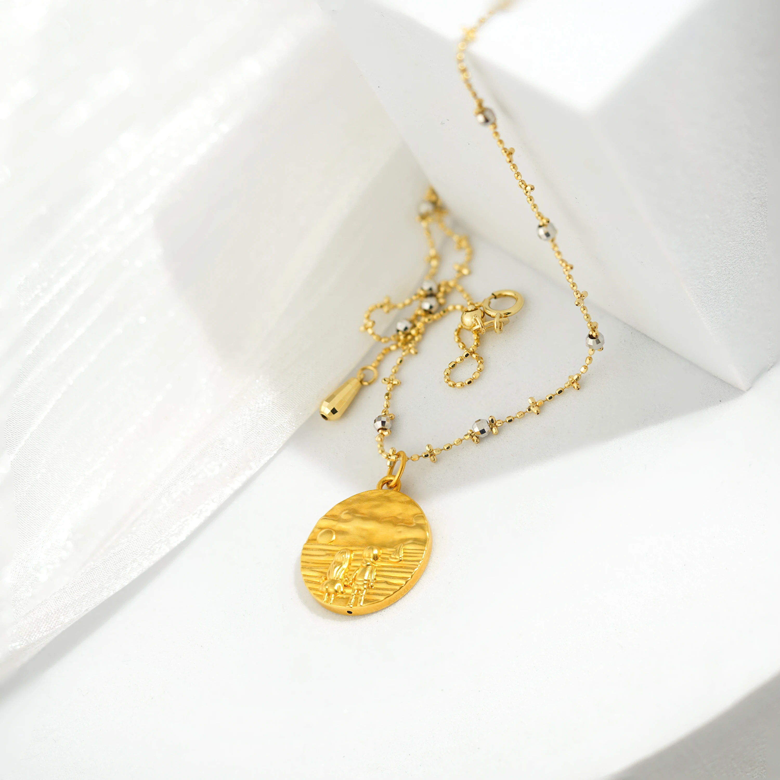 PCX Jewelry 18k Gold Necklace Pendant Trendy Fashion Necklace Custom Coin Pendant Necklace for Women Jewelry Gifts