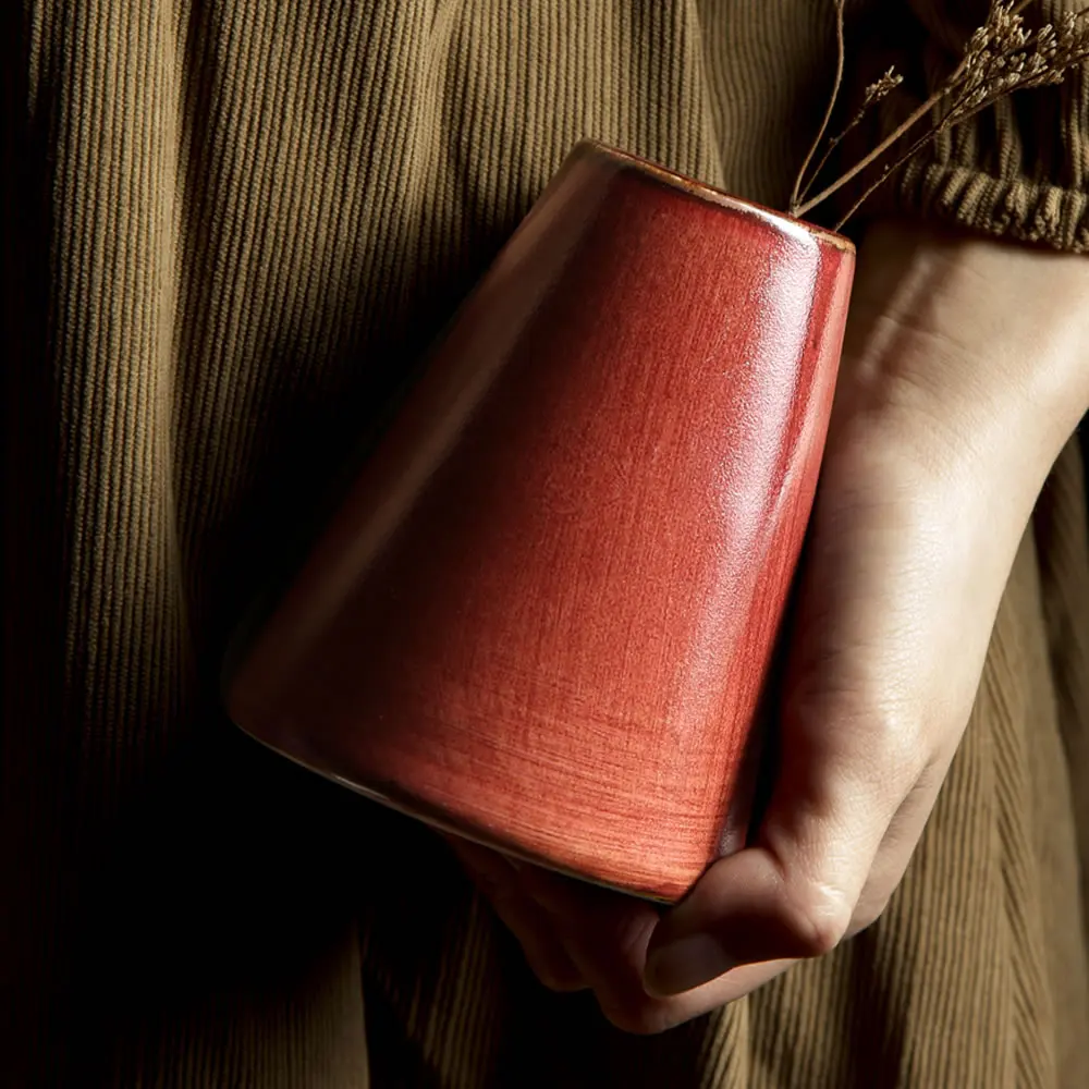 DXC Factory Direct Wholesale Modern Tapered Matte Red Color Small Mini Ceramic Porcelain Flower Vase decoration For Restaurant