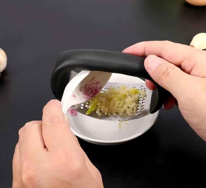 Stainless steel garlic press manual household garlic squeeze garlic small kitchen tool