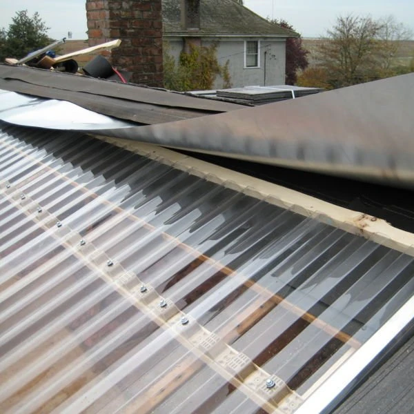 Поликарбонатная панель ПК прозрачный гофрированный лист