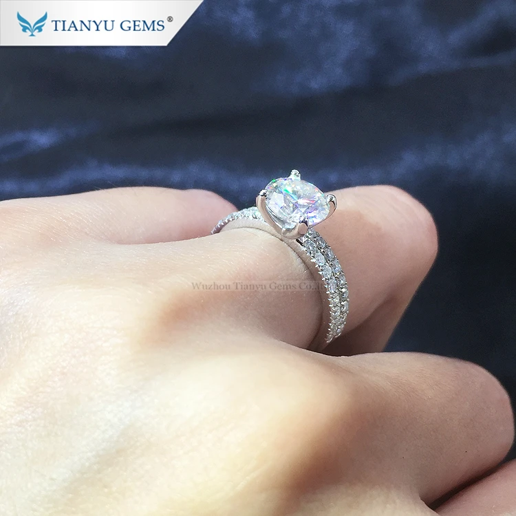 
Tianyu Gem Perfect Sit Flush Jewelry Rings Set 1.25CT Platinum Pt950 Moissanite Engagement Ring Wedding Band 