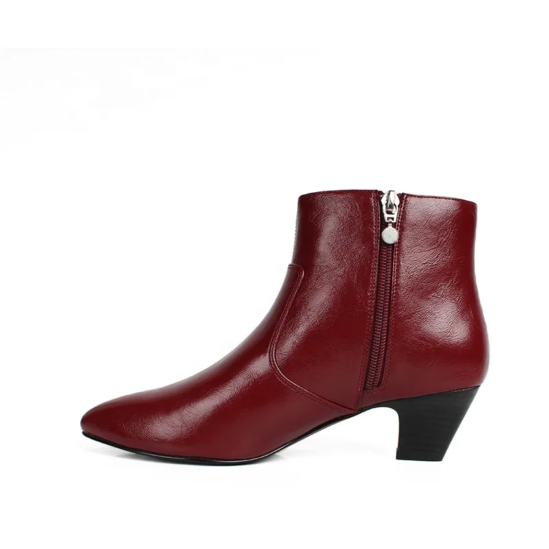 Women's lace-up ankle boots