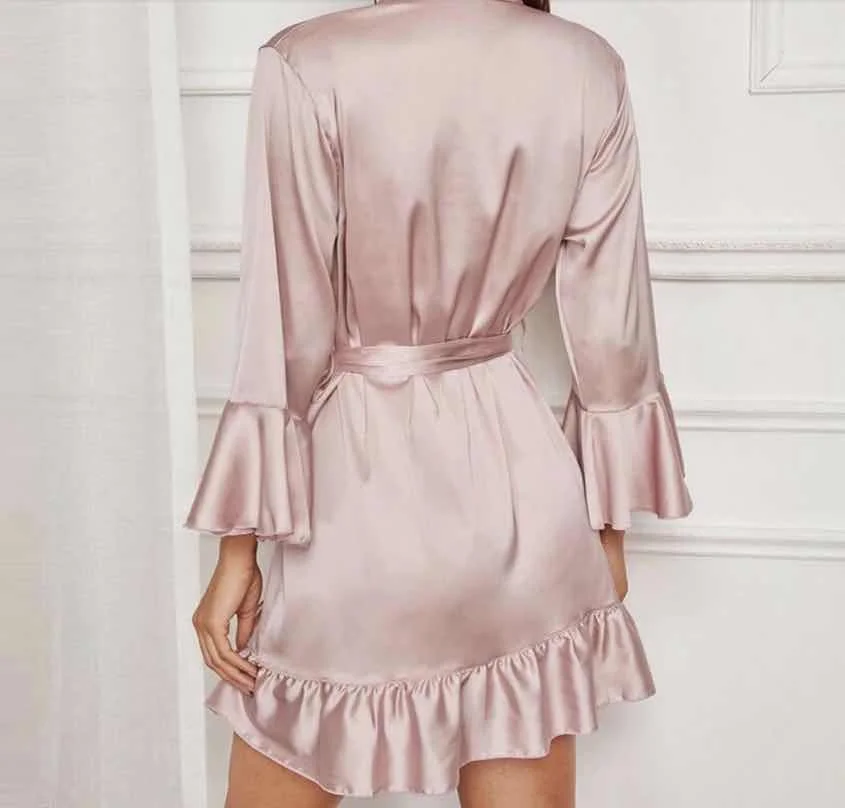 2022 New Ruffle Satin Wedding Robes for Bridesmaid and  Bride  robes