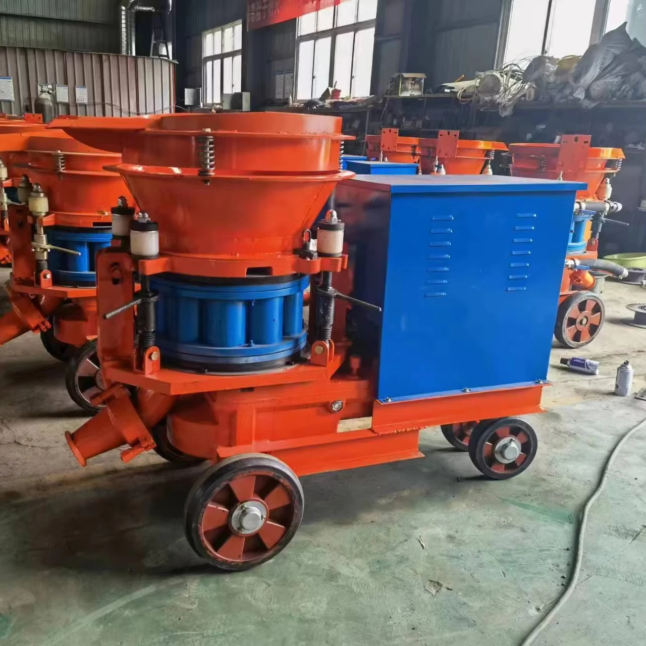 Low tension Anti-explosion Truck Mounted Concrete Shotcrete Sprayer Dry Concrete Spraying Machine For Spraying Slope Tunnel