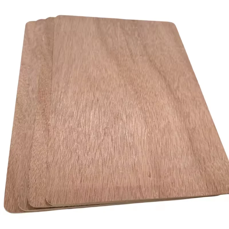 2.7mm 3mm 5mm 18mm Bintangor / Okoume/pine Wood Veneer Faced Plywood Commercial Plywood