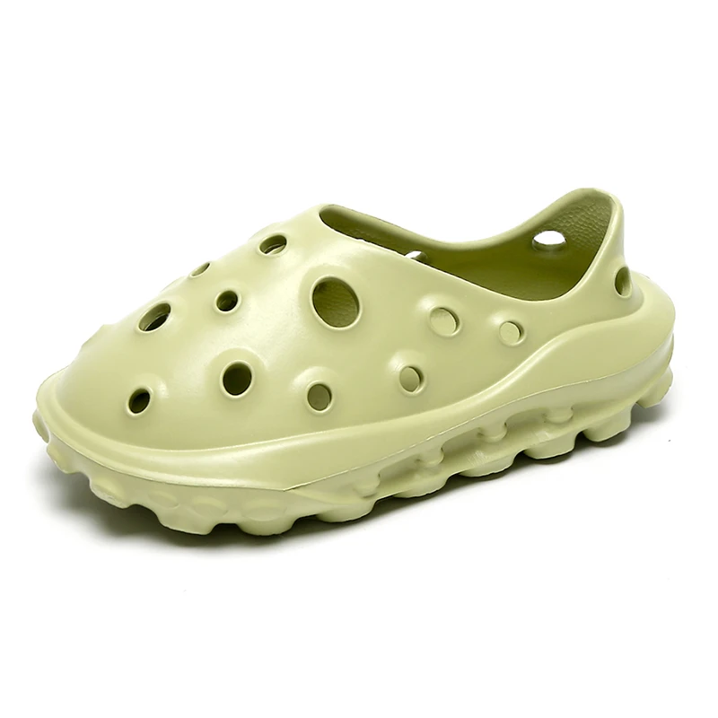 2022 New Comfortable Unisex Hole Clogs Shoes Men Non-Slip Beach Sandals