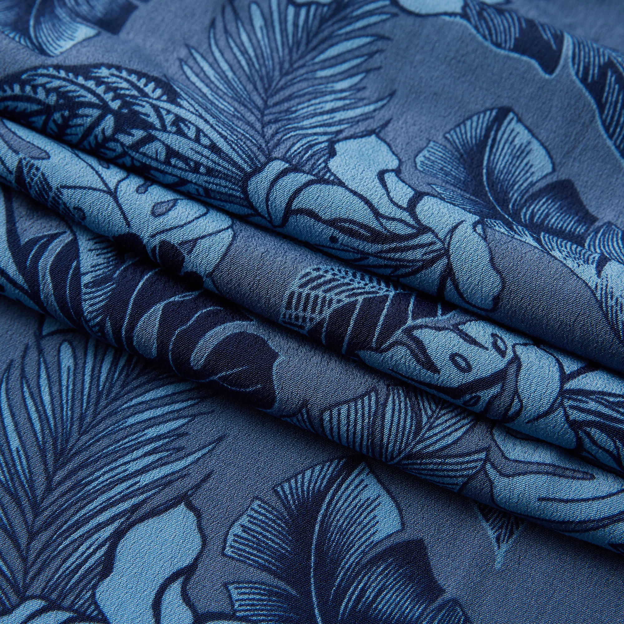 NO MOQ 2022 new design crinkle 53% viscose 47% rayon printed poplin fabric for dress