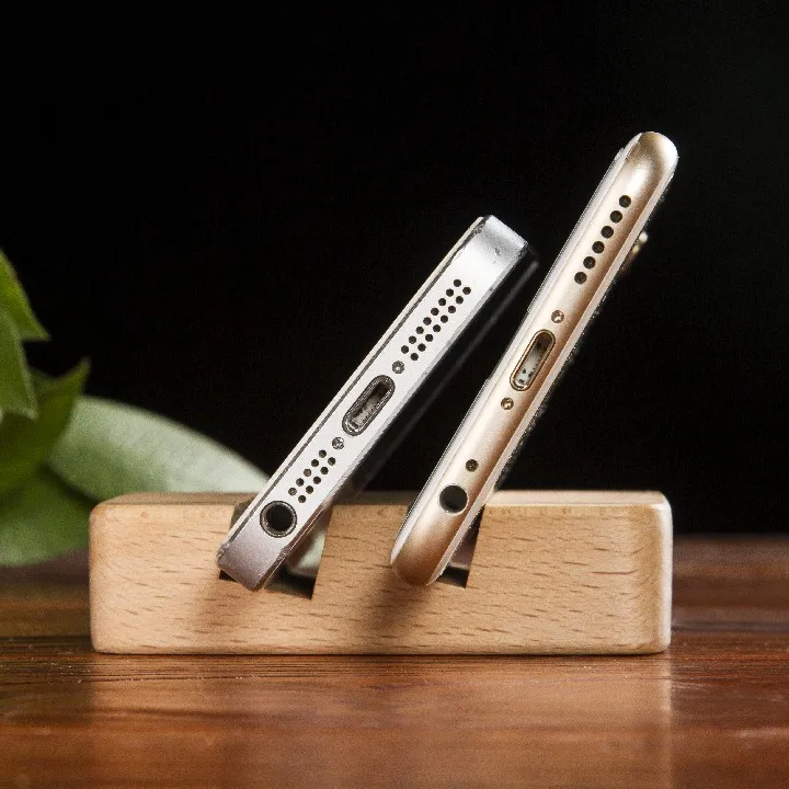 Simple mobile phone stand eye protection card slot design