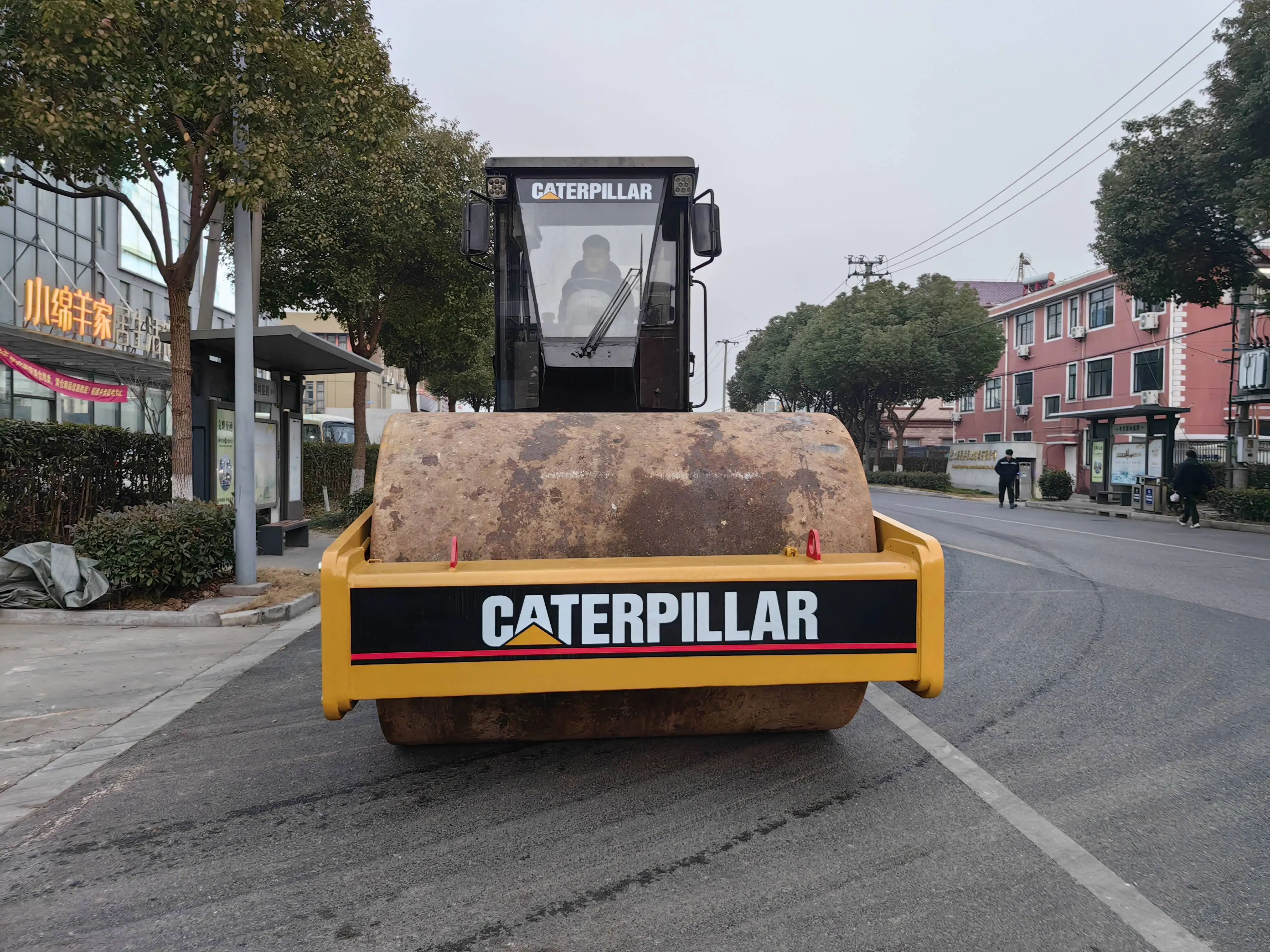 Подержанный мини-дорожный каток Caterpillar CS683 CS583 для продажи по хорошей цене
