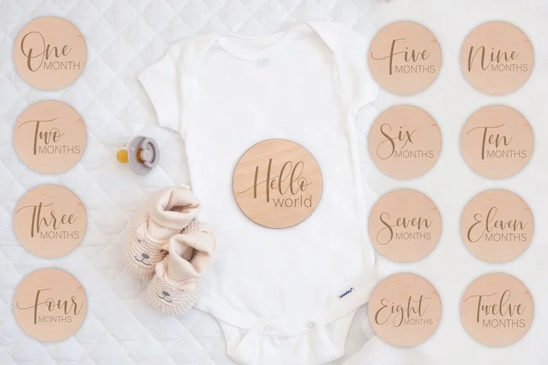   round  Wood Baby Milestone Circle Wooden Monthly Baby Milestone Signs for Photos 