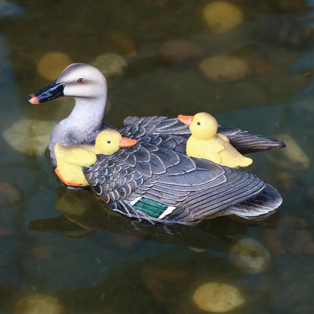 Floating Pond Decor Water Floating Ducks Artificial Resin Decoy Remote Controlled Floating Animal for Lawn Home Outdoor