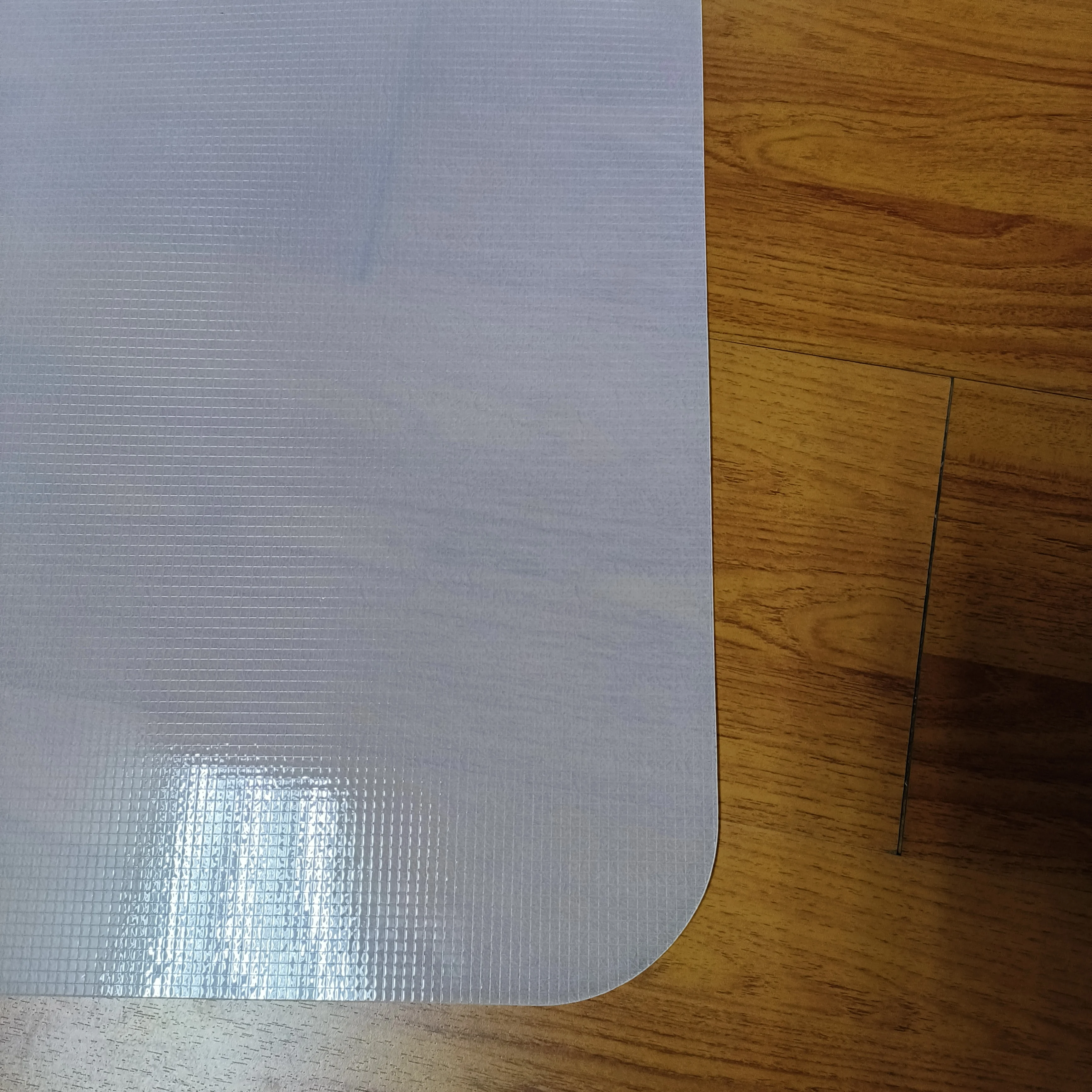 Transparent EVA Floor Mat Checkered Display Factory-made Customizable High-Quality EVA Floor Mat For Protecting The Floor