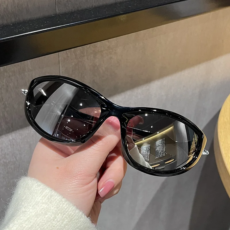 Hip-hop style oval frame glasses fashion sunglasses overseas live with stars decorative sunglasses.