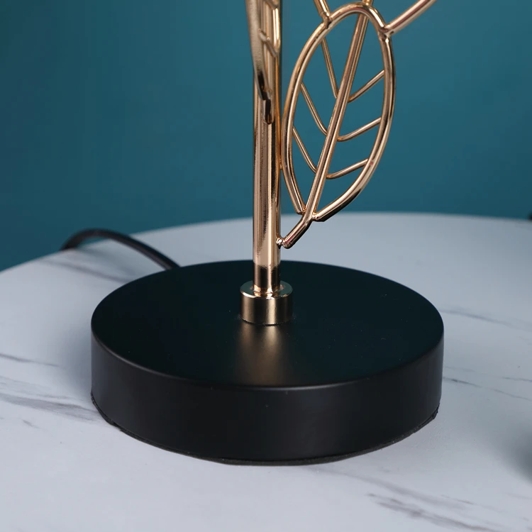 European modern design creative leaf shape iron material luxury gold table lamps for hotel home decor
