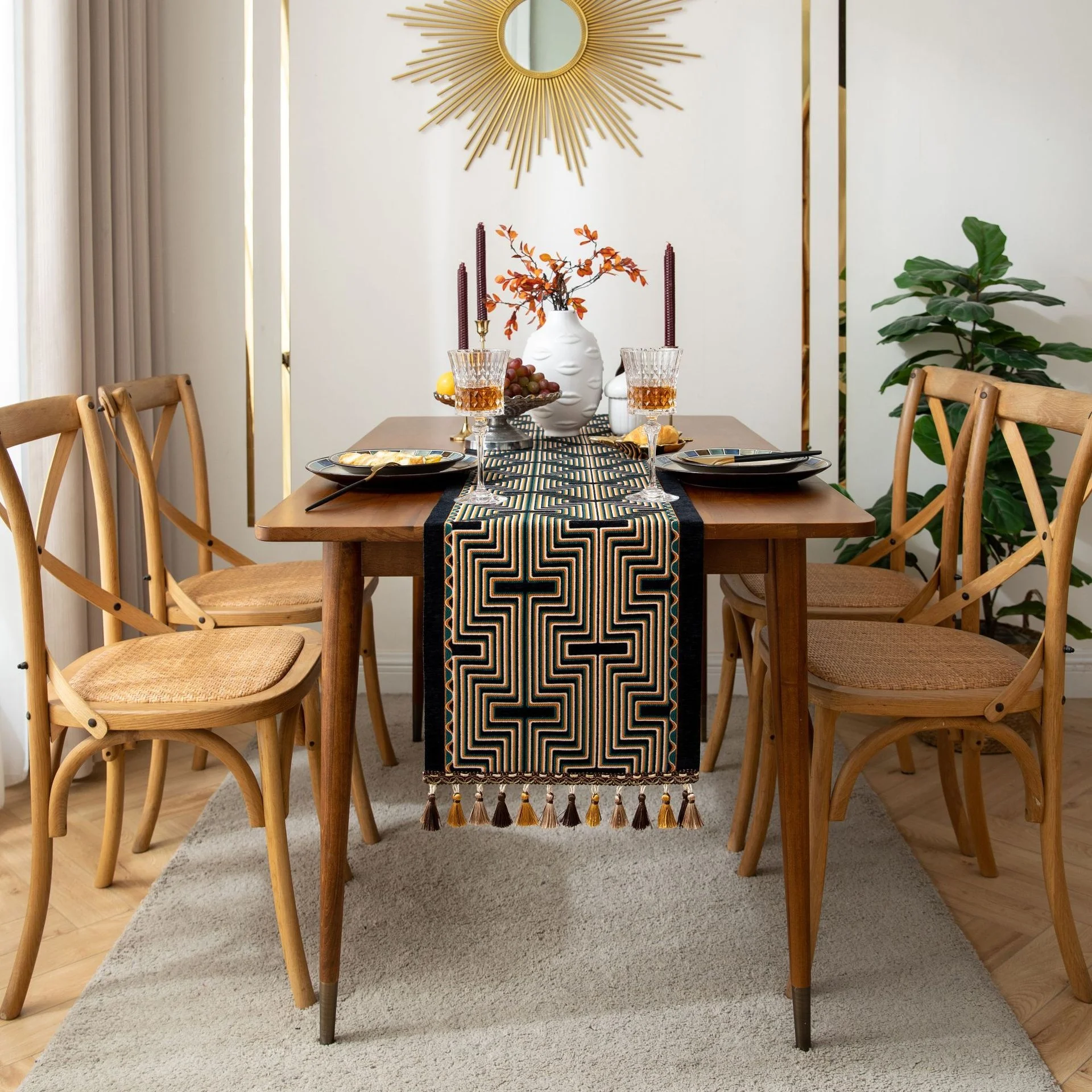 Boho Style Yarn-Dyed Jacquard Geometrical Tassel Tailstock Flag Cheesecloth Dinning Table Runner