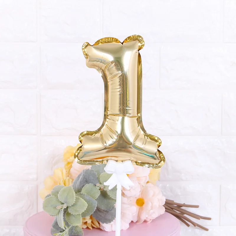 Self-inflating ball Self-inflating aluminum film balloon with bow bracket