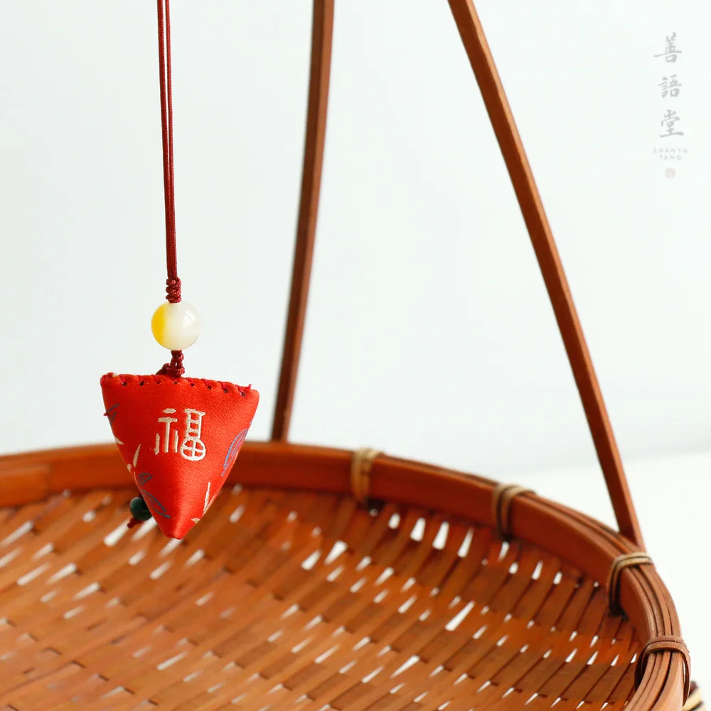 Silk Embroidered Small Pouches Fragrant Traditional Style Anti -Mosquito Herbal Bag Retro Mobile Phone Pendant