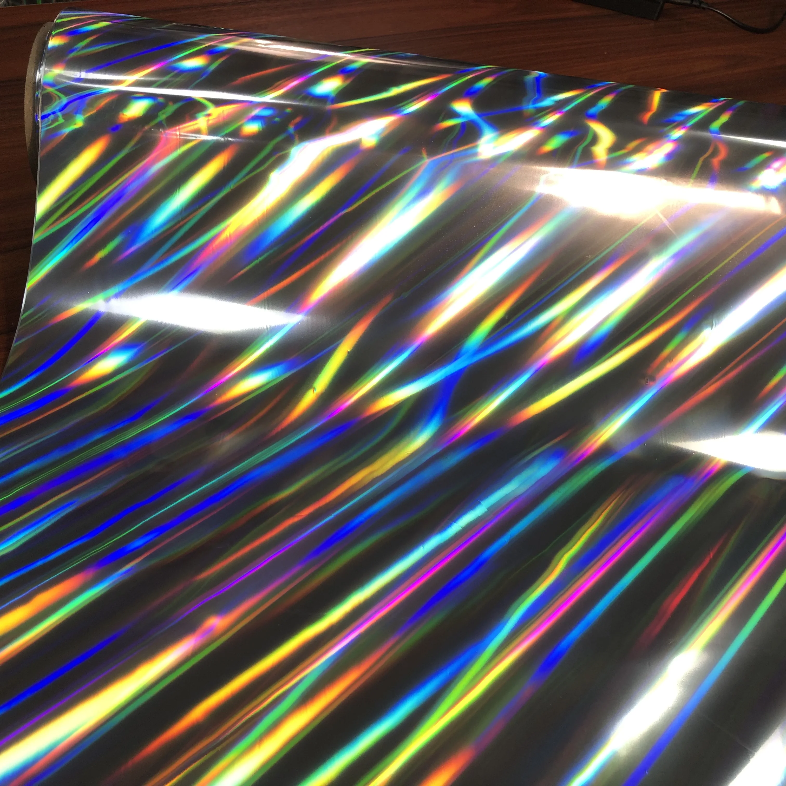 Hot Selling BOPP Laminating Film Fast Shipping Metalized Plastic Film for Packaging and Fashion Use