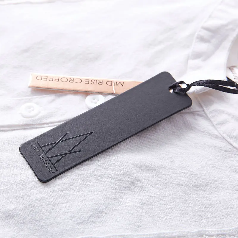 Cheap wholesale custom design paper card swing garment hang customs clothing tags