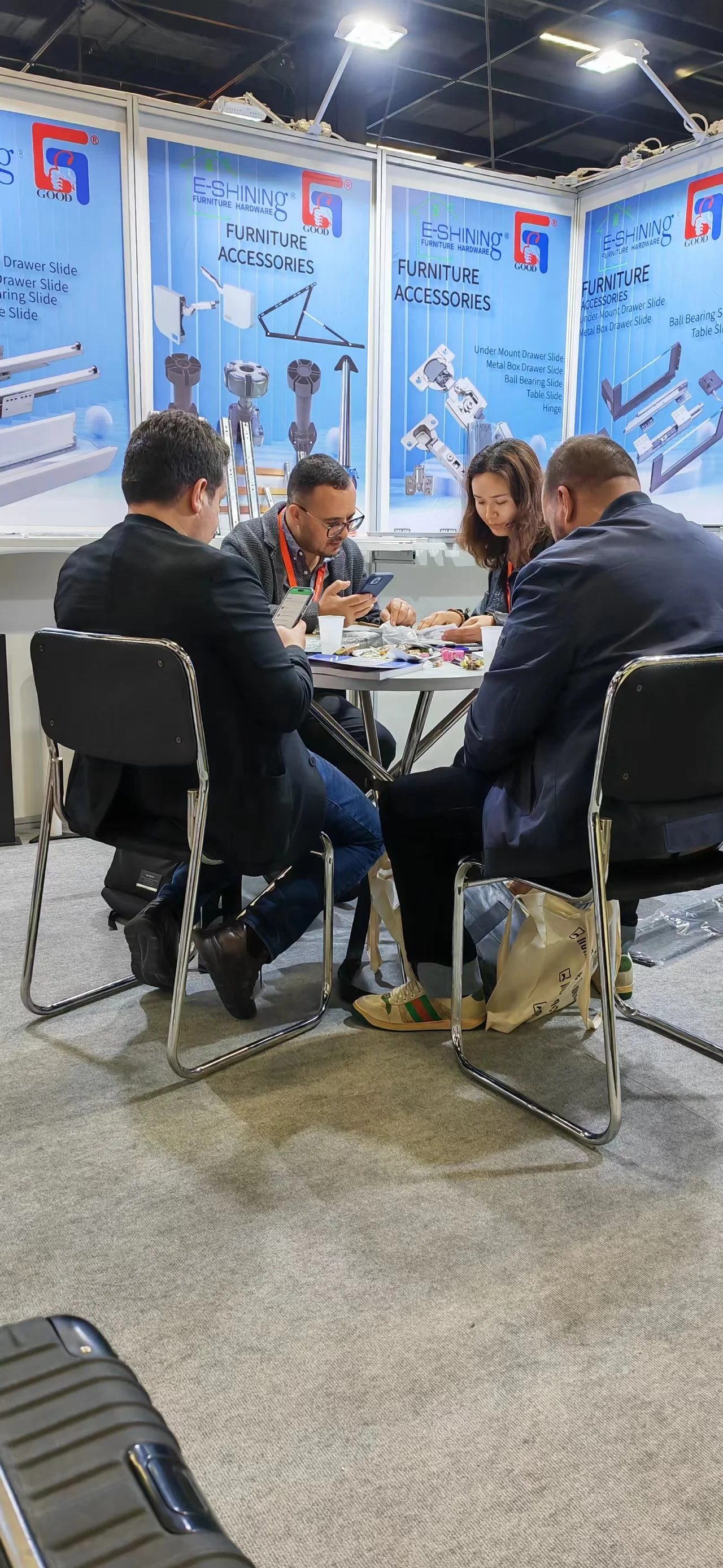 Industrial Furniture Lift Hardware 600-900 Mm ESG125 Up and Over Lift System Upward Open Cabinet Door Support Lid Stay