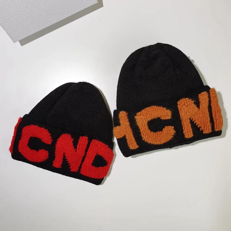 Hot Selling Custom Furry Letter Logo Autumn Winter hat  warm Thickening knitting caps Sports Plain Knit Beanie Hat
