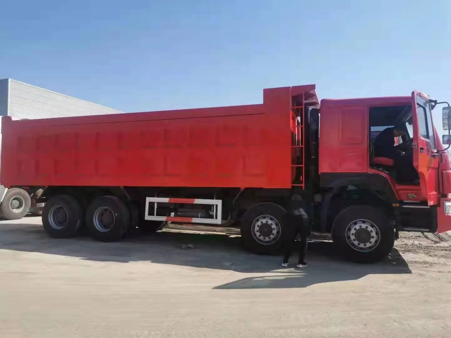 HOT SALE SINOTRUK HOWO 8X4 Dump Truck howo dump truck