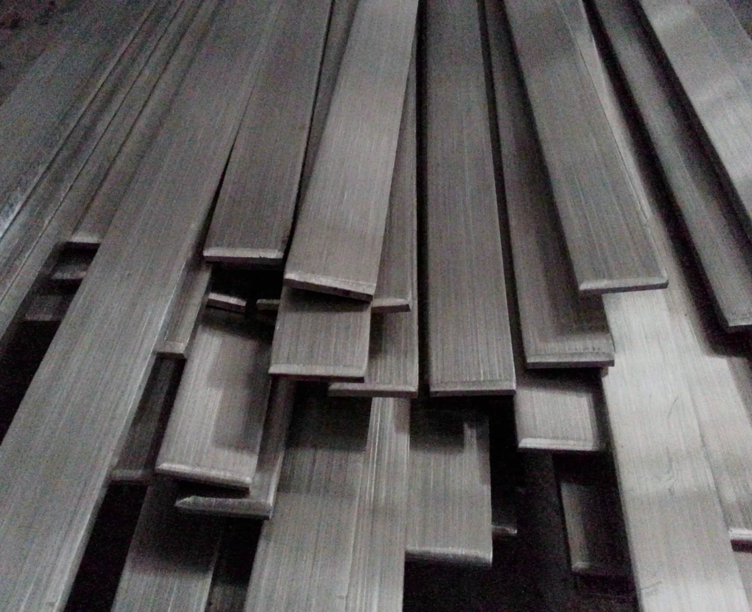 Steel Flat 25-180mm Width Hot Rolled Bar Of Q195q345mild Products Ms 16mm 20mm 25mm 30mm And Other