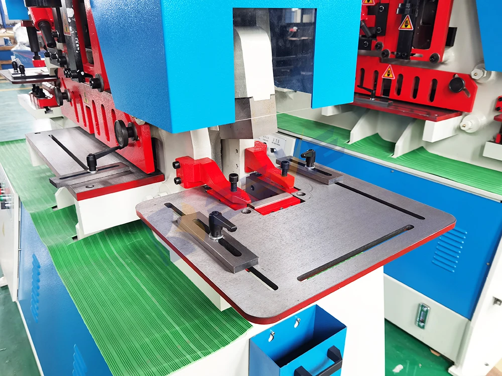 BEKE Metal Steel Hydraulic Hole Shear Cutting And Punching Puncher Hydraulic Iron Worker Machine