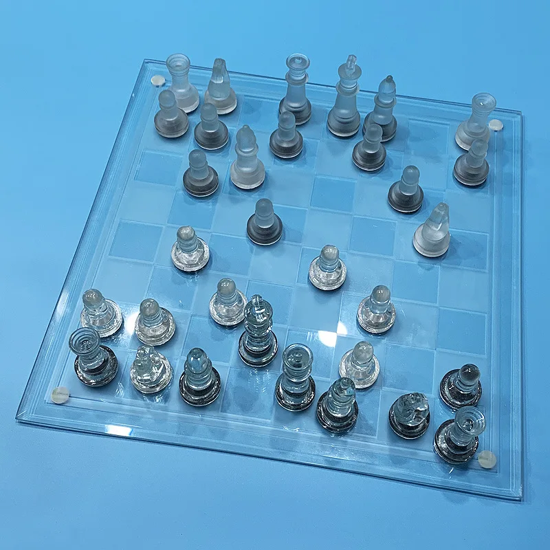 custom design hand made deluxe crystal chess games chessboard Glass chess set board with triple weighted pawns
