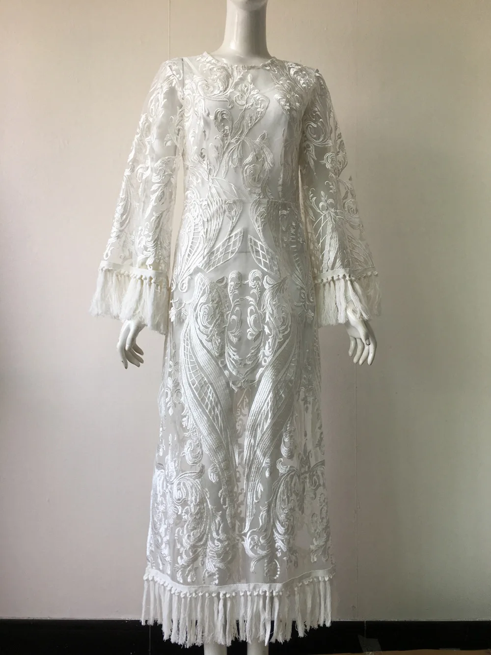 
2 Piece Set White Maxi Long Sleeve Embroidery Dress See Through Tassel Midi Dress Women Lace Prom Dresses 